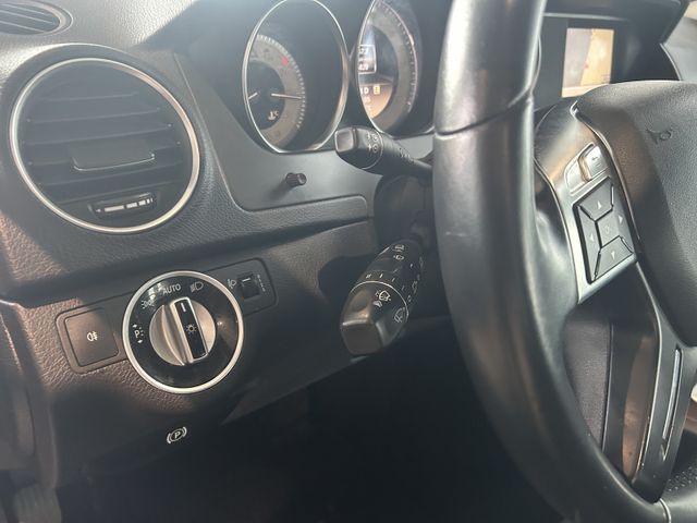 Fahrzeugabbildung Mercedes-Benz C 200 T AUTOMATIK+NAVI+SHZ+TEMPOMAT+PDC C 200 C