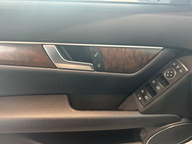 Fahrzeugabbildung Mercedes-Benz C 200 T AUTOMATIK+NAVI+SHZ+TEMPOMAT+PDC C 200 C
