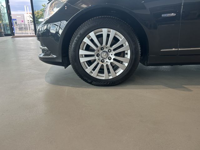 Fahrzeugabbildung Mercedes-Benz C 200 T AUTOMATIK+NAVI+SHZ+TEMPOMAT+PDC C 200 C