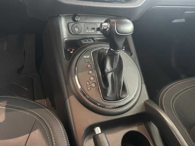 Fahrzeugabbildung Kia Sportage AUTOMATIK+NAVI+LEDER+KAMERA+XENON Sport