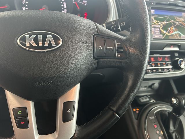 Fahrzeugabbildung Kia Sportage AUTOMATIK+NAVI+LEDER+KAMERA+XENON Sport