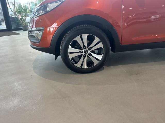 Fahrzeugabbildung Kia Sportage AUTOMATIK+NAVI+LEDER+KAMERA+XENON Sport