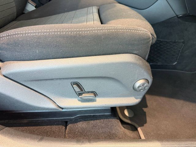 Fahrzeugabbildung Mercedes-Benz GLC 250 GLC 250 4Matic Exclusive 1.Hand Navi Par