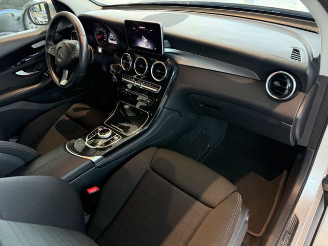 Fahrzeugabbildung Mercedes-Benz GLC 250 GLC 250 4Matic Exclusive 1.Hand Navi Par